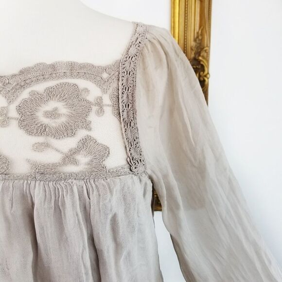Boho tan silky gauze and lace blouse - Picture 4 of 5